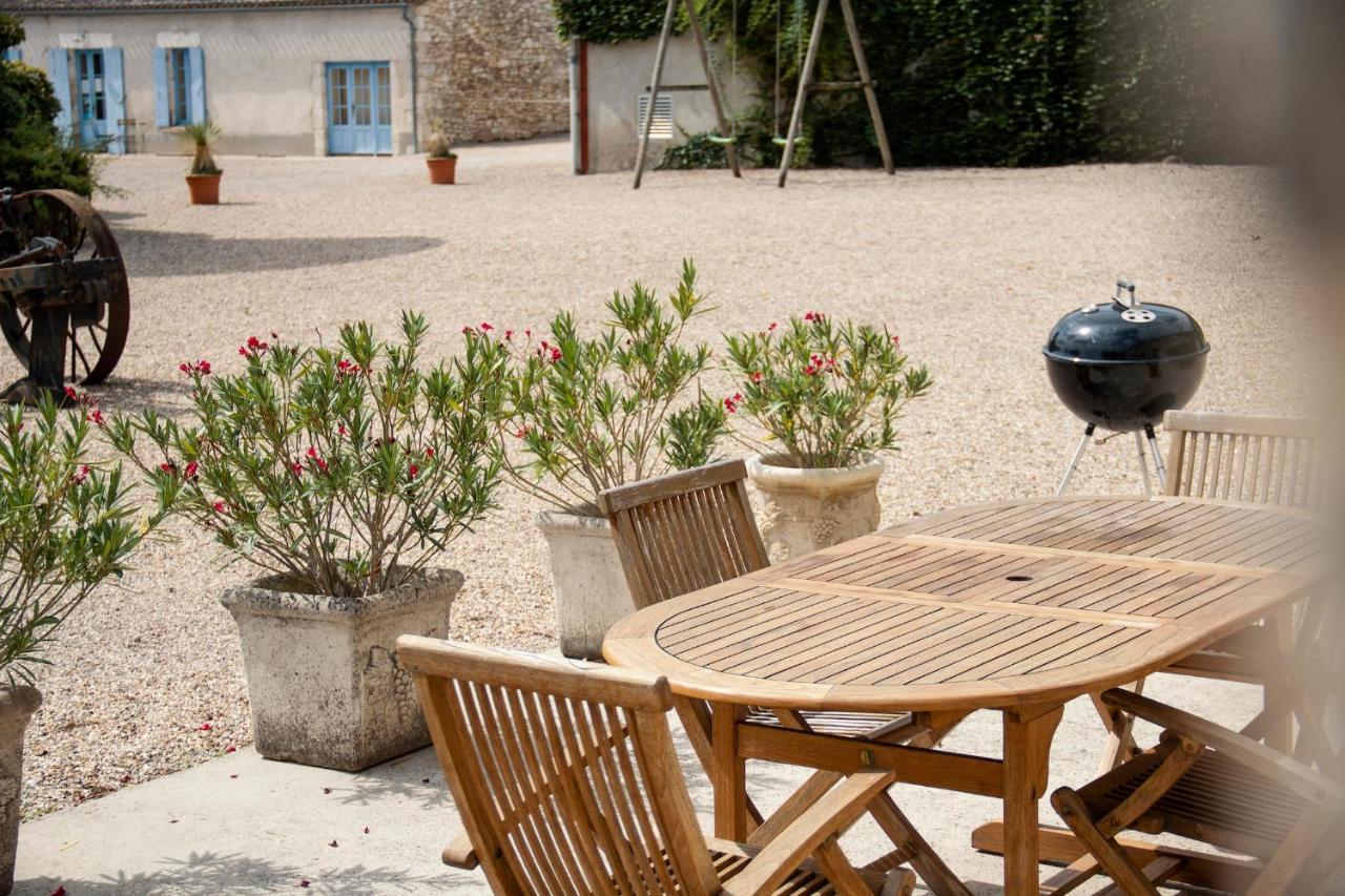 Gites Du Chateau De Panisseau Thenac  Luaran gambar