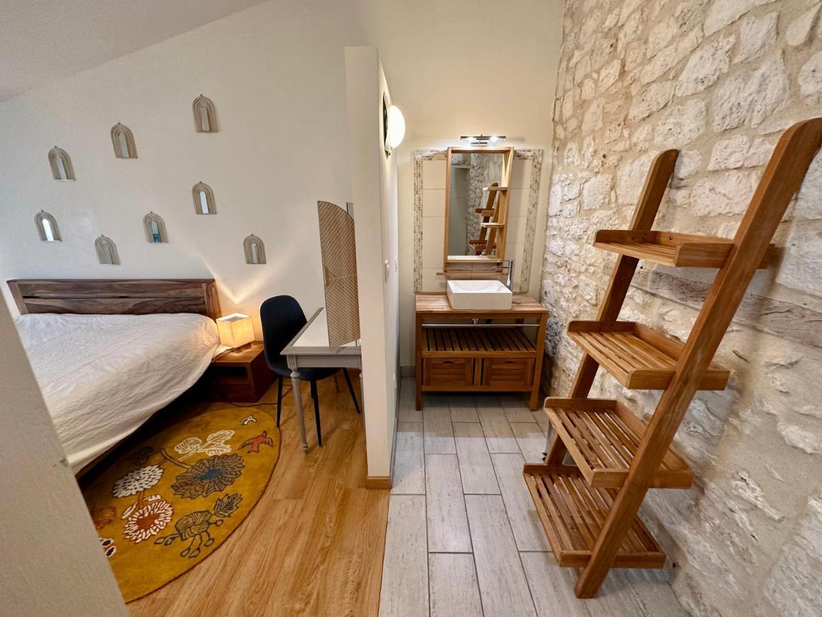 Gites Du Chateau De Panisseau Thenac  Luaran gambar