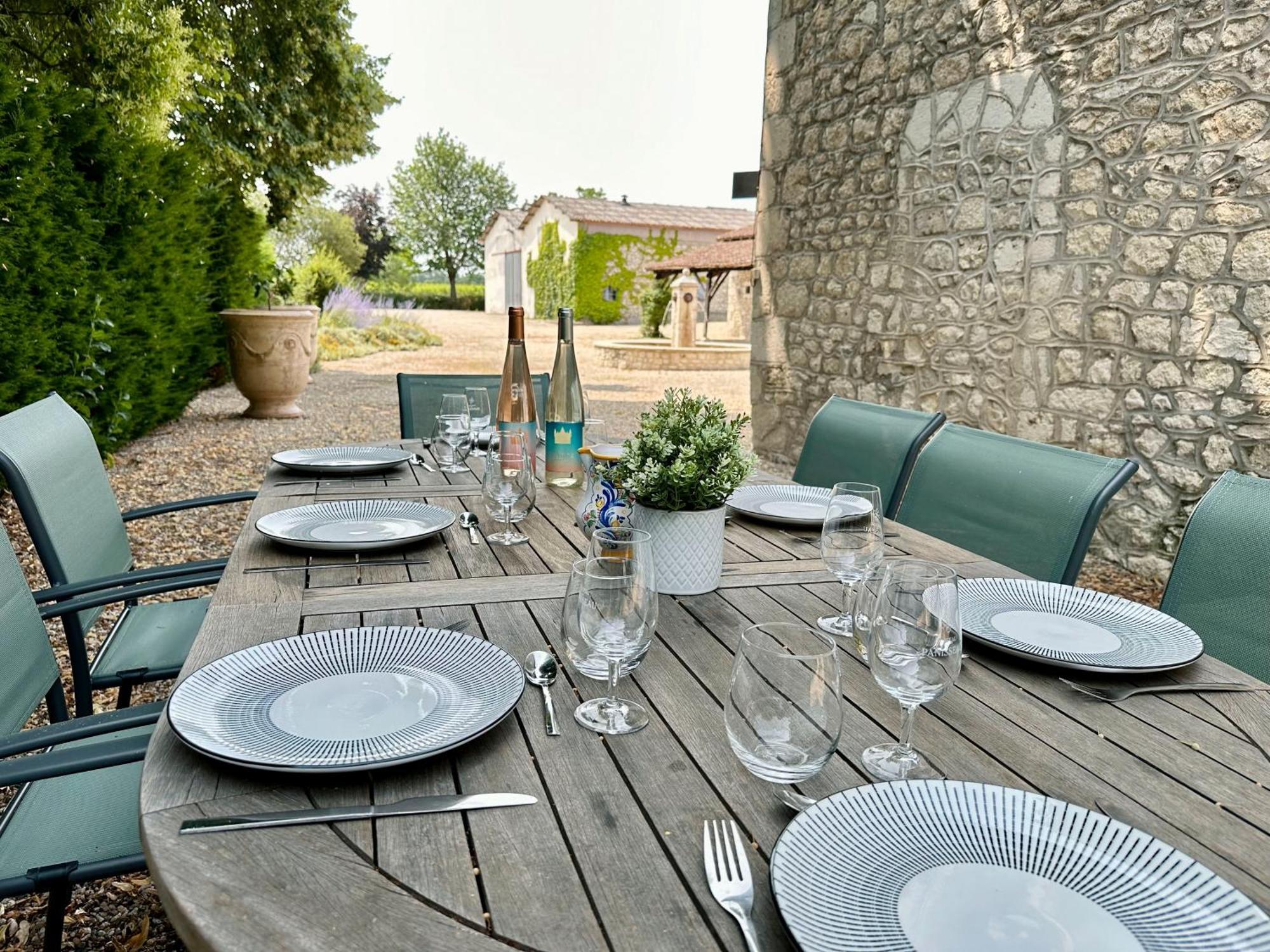 Gites Du Chateau De Panisseau Thenac  Luaran gambar