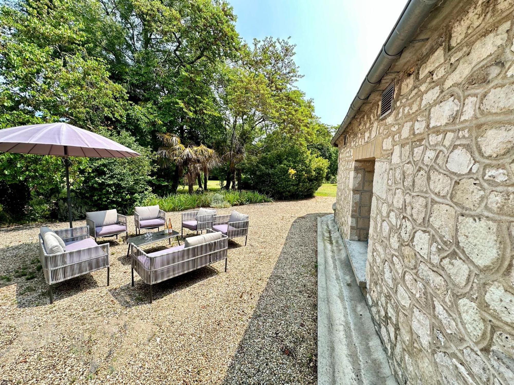 Gites Du Chateau De Panisseau Thenac  Luaran gambar